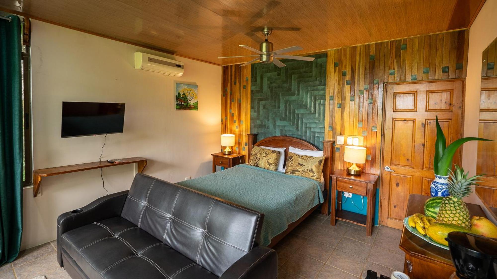 Boutique Hotel Las Cascadas Manuel Antonio Exterior photo
